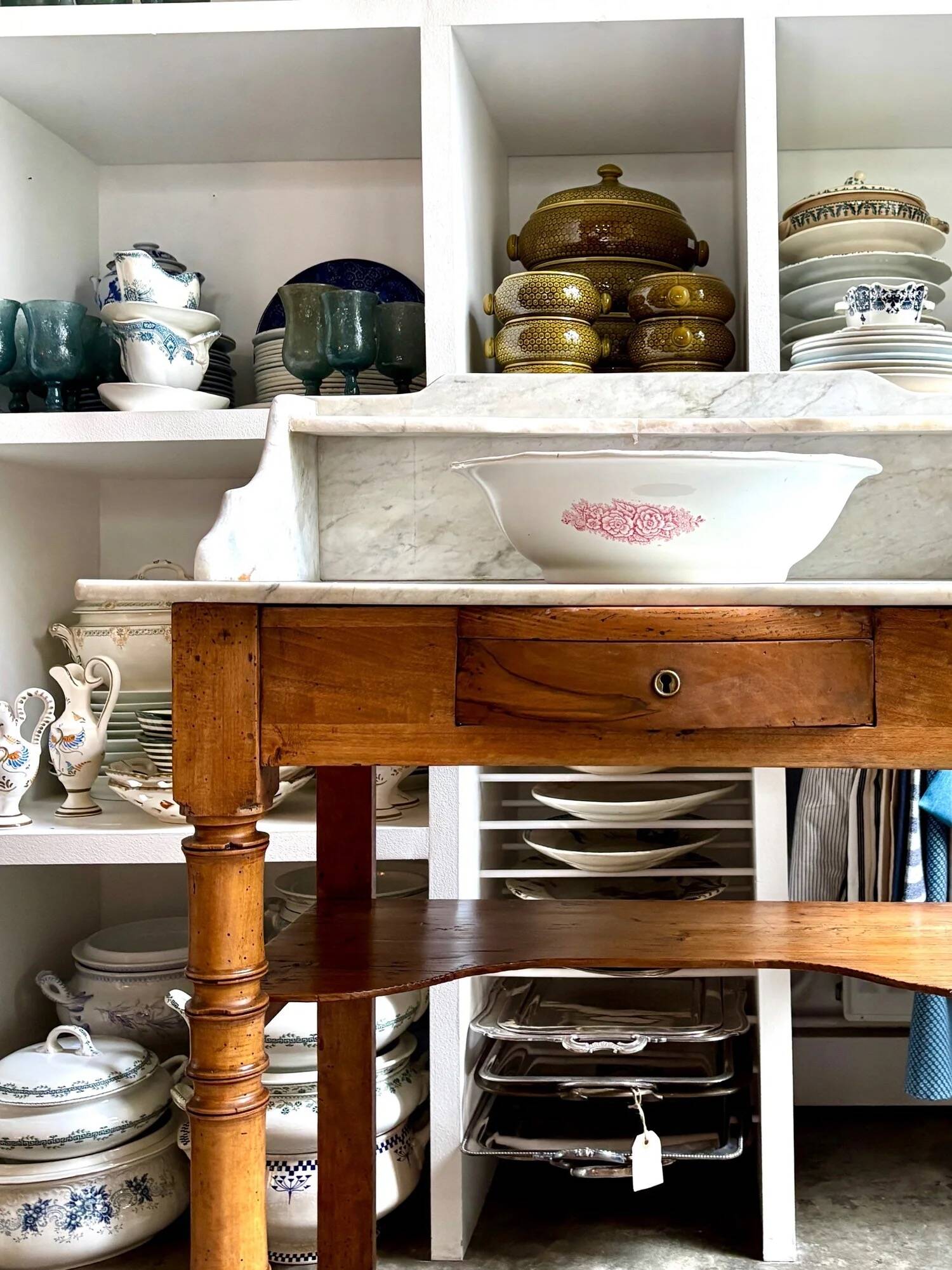 Dressing table, bathroom cabinet in wood and marble 80 x 48 cm