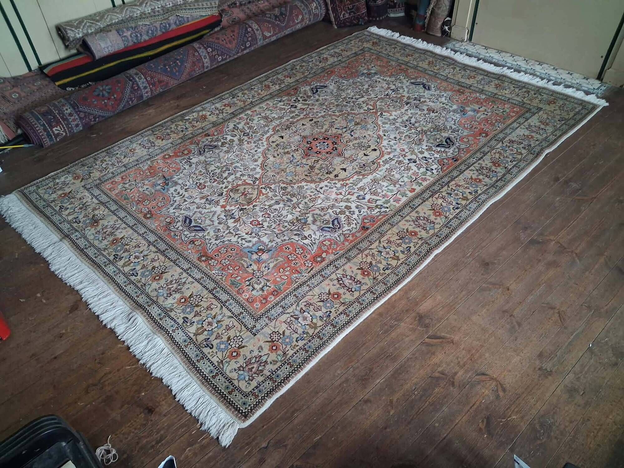 Handmade Tabriz Persian rug 300x203cm