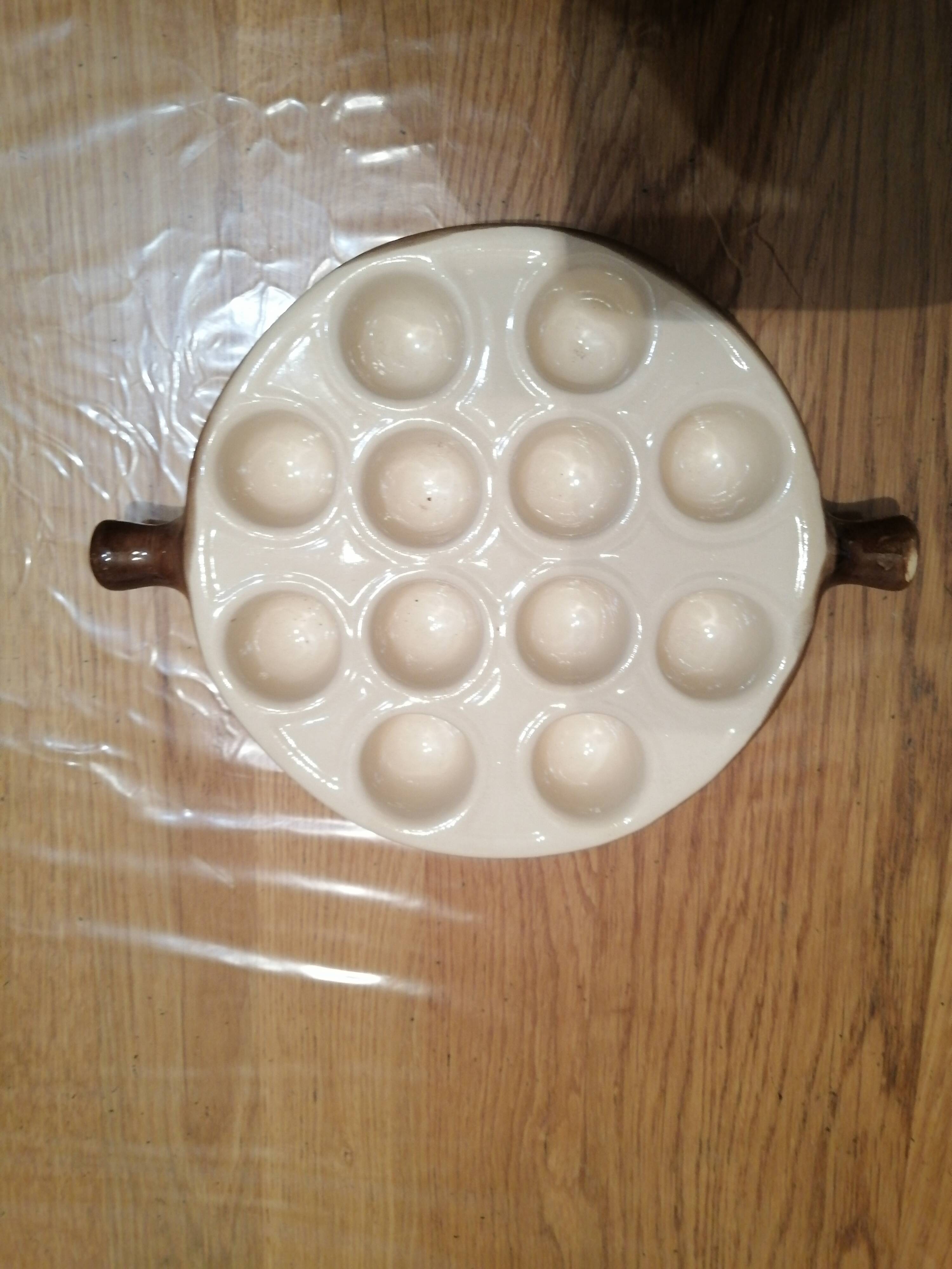 Set of 3 ceramic snail dishes