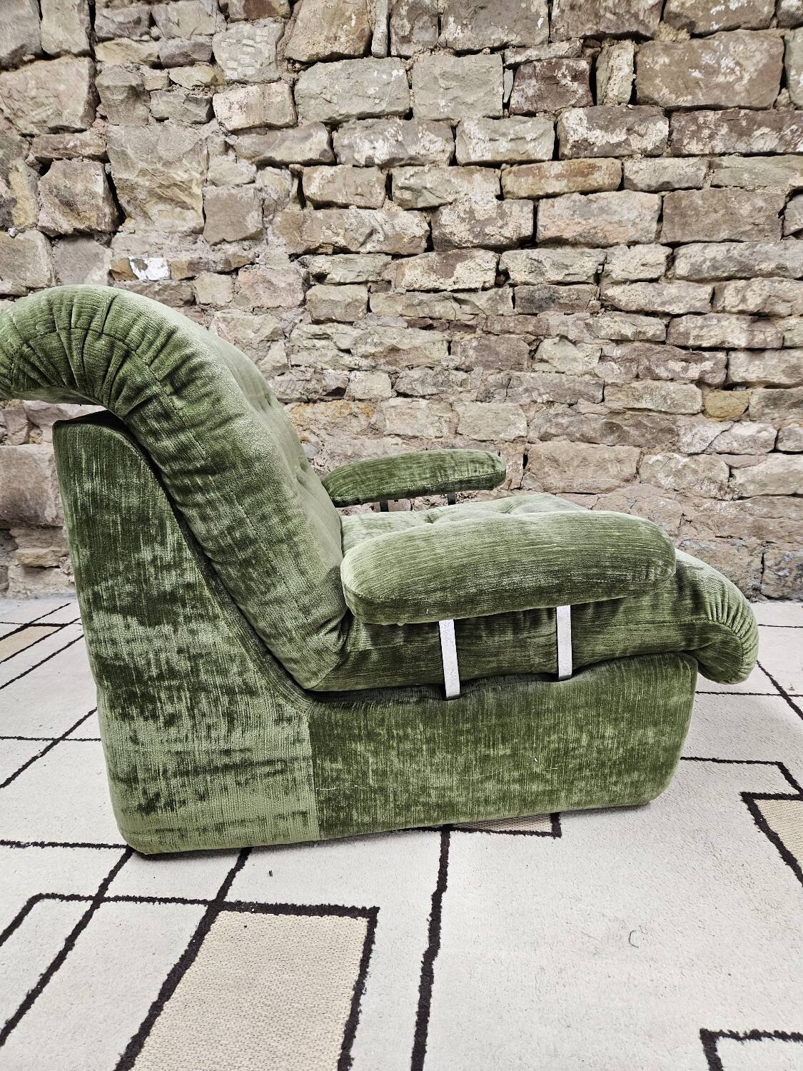 Vintage fireside chair 1970"