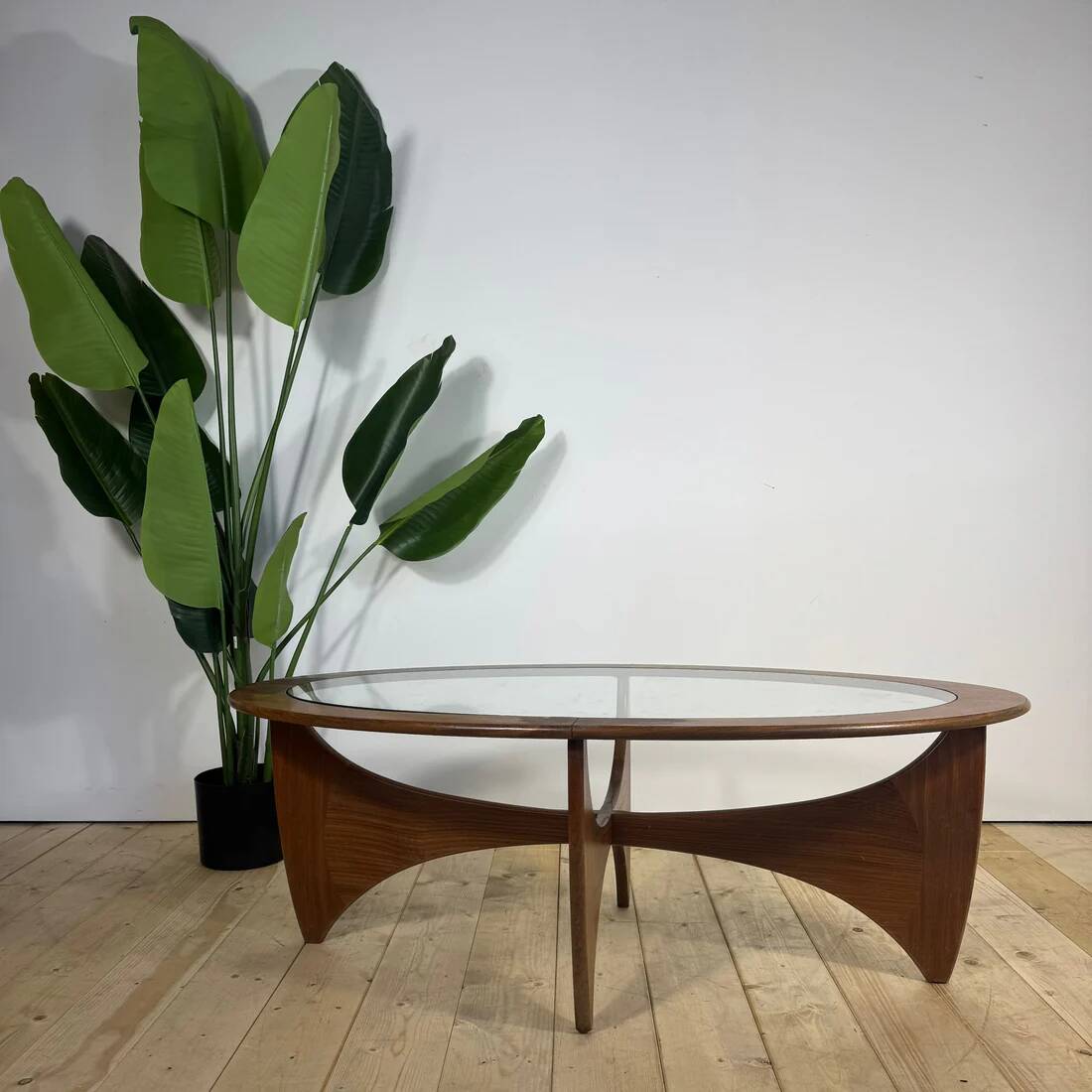 G-Plan Astro oval coffee table in teak and glass – Mid-century icon