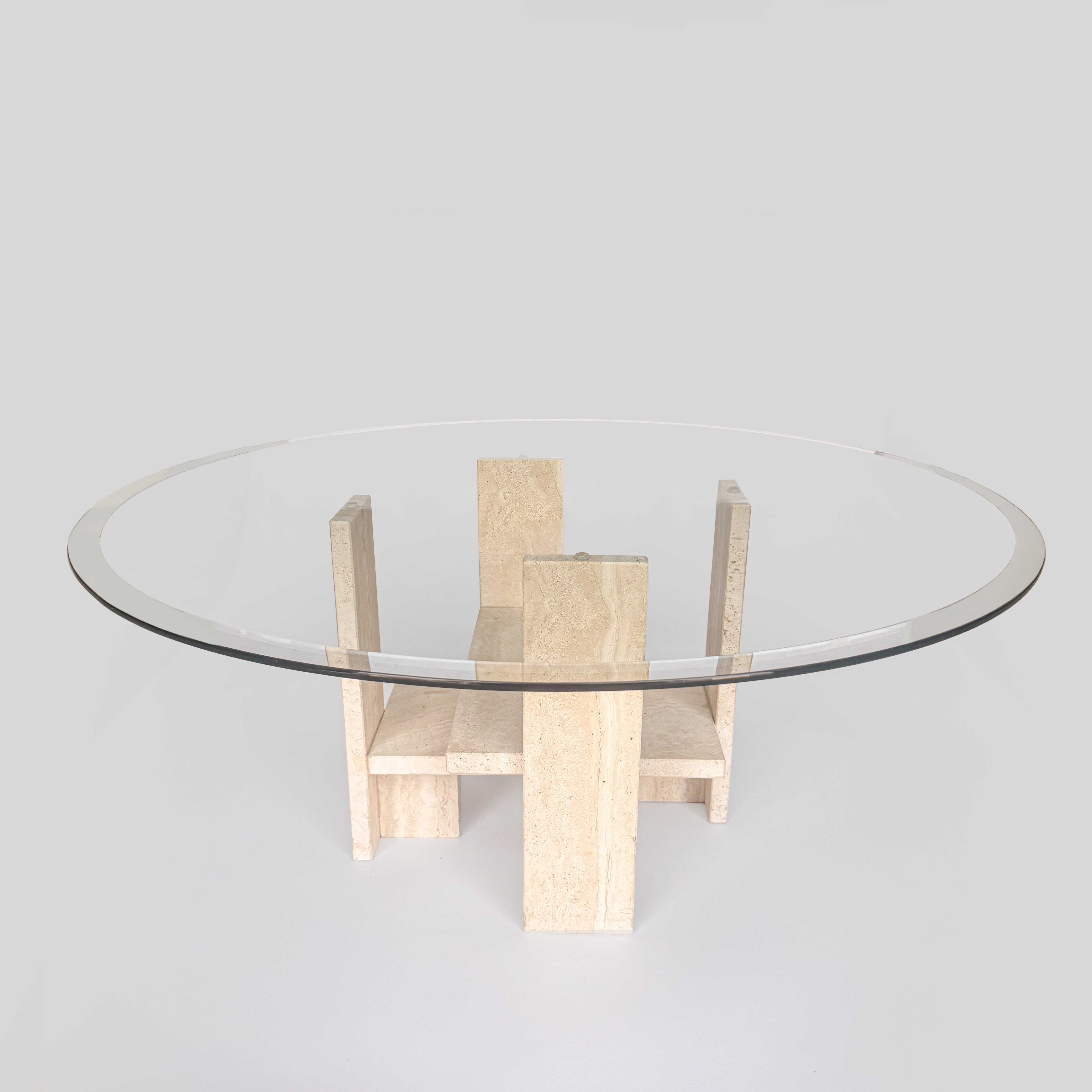 Table basse en travertin architectural vintage, années 1970.