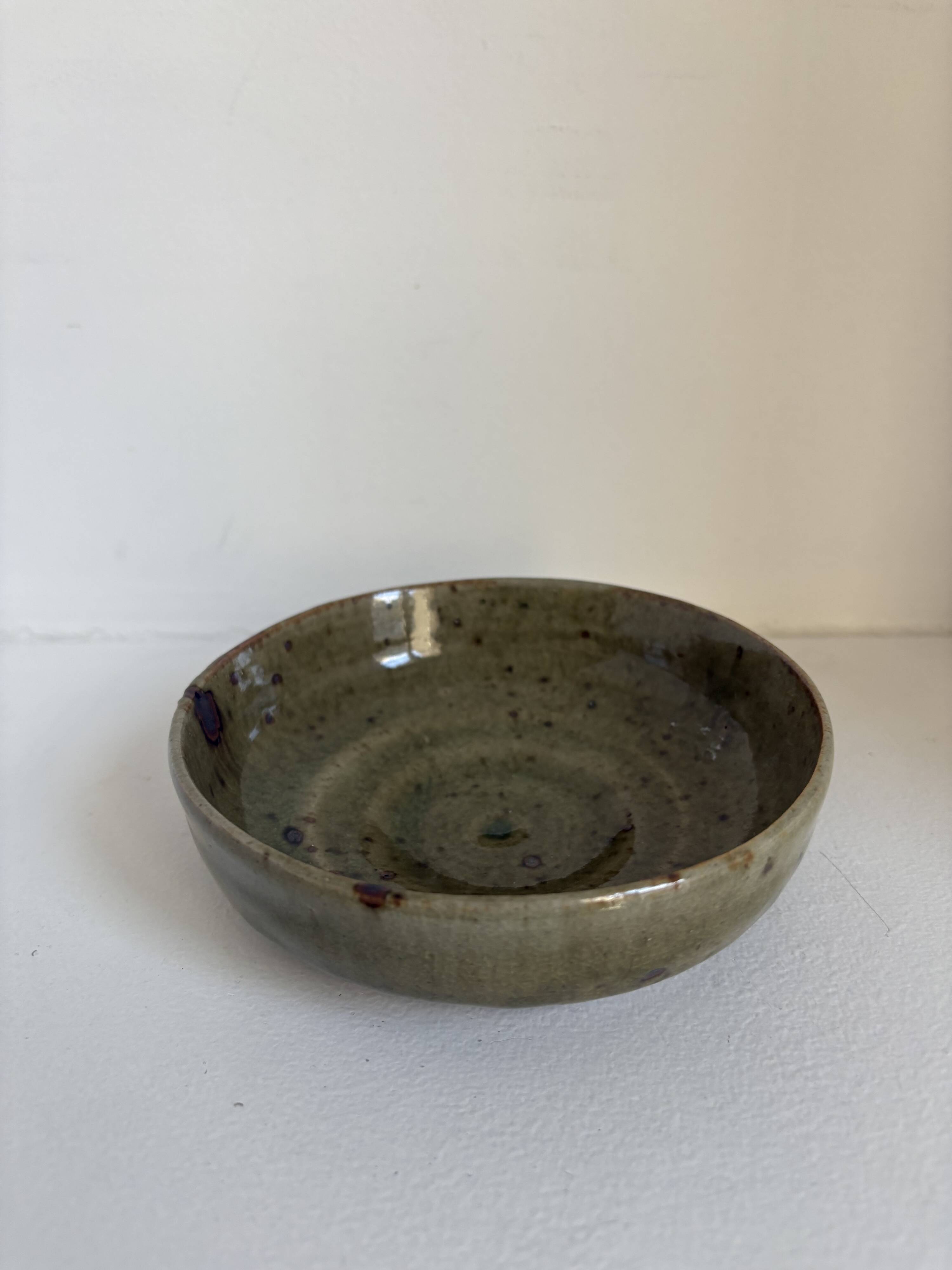 Set of 8 decorative items