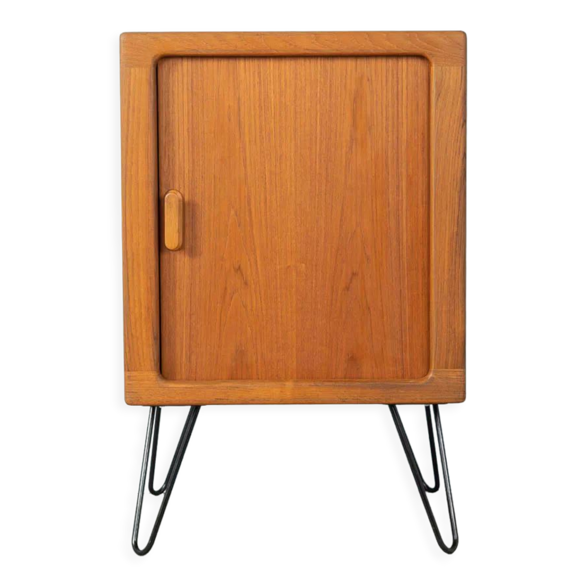 1960s Dresser, Dyrlund
