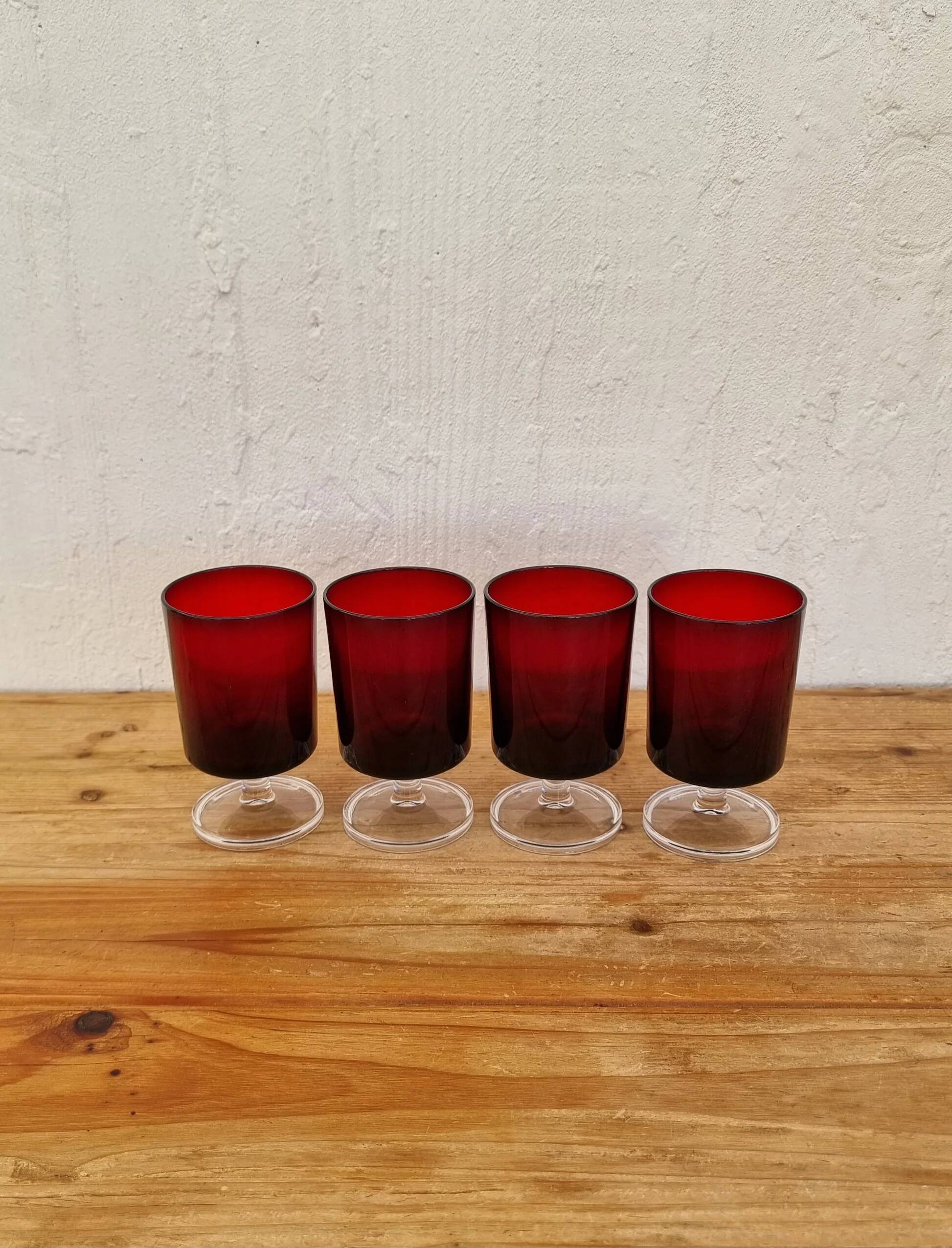 Lot de 4 verres à pied rouges Luminarc modèle Suède