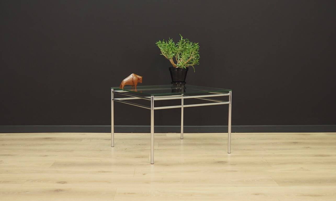 Table basse, design danois, années 1960, production : Danemark