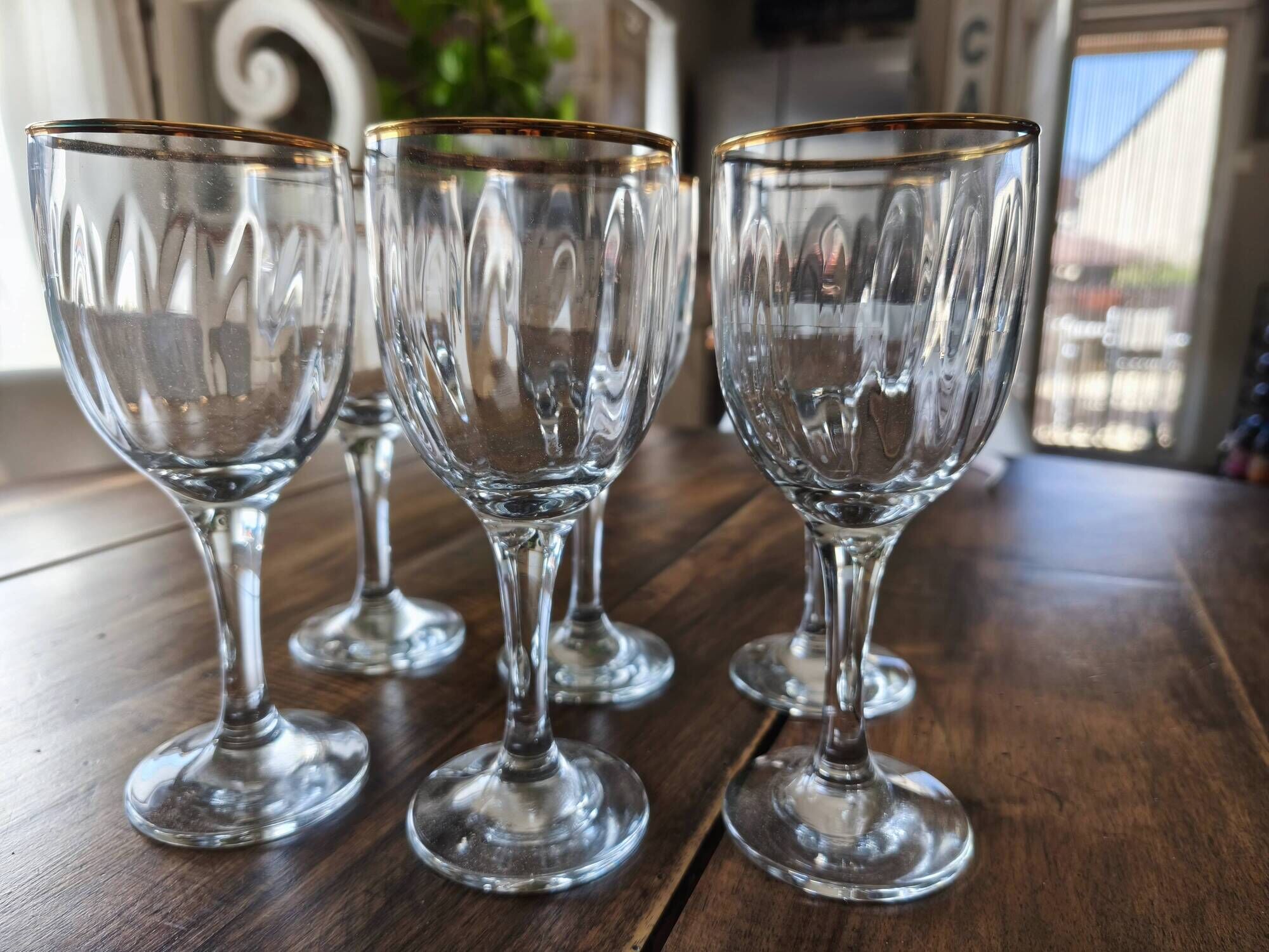 Set of 6 vintage red wine glasses with scrolled drinking rim and gold rim