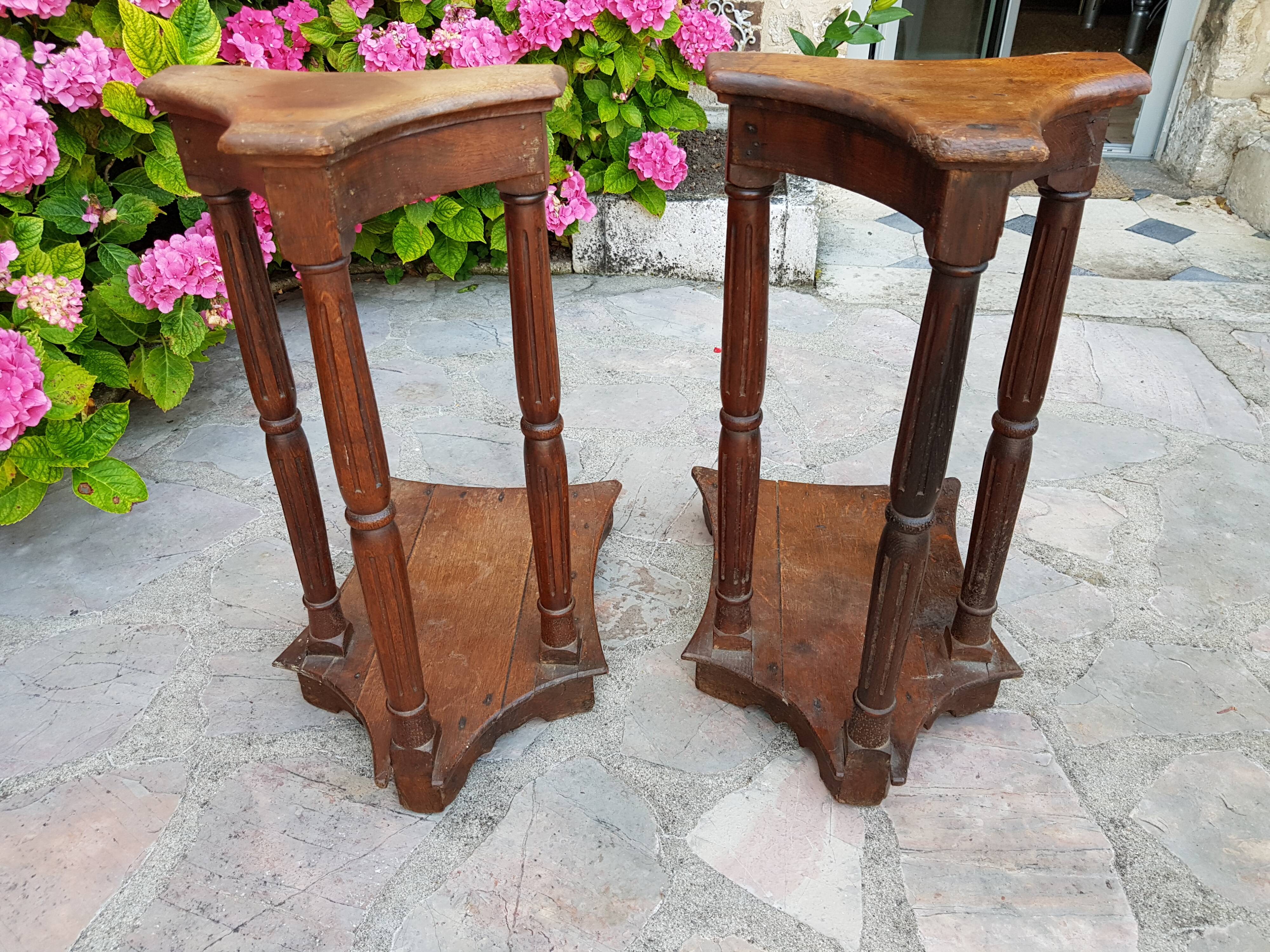 Prays god tripod wood