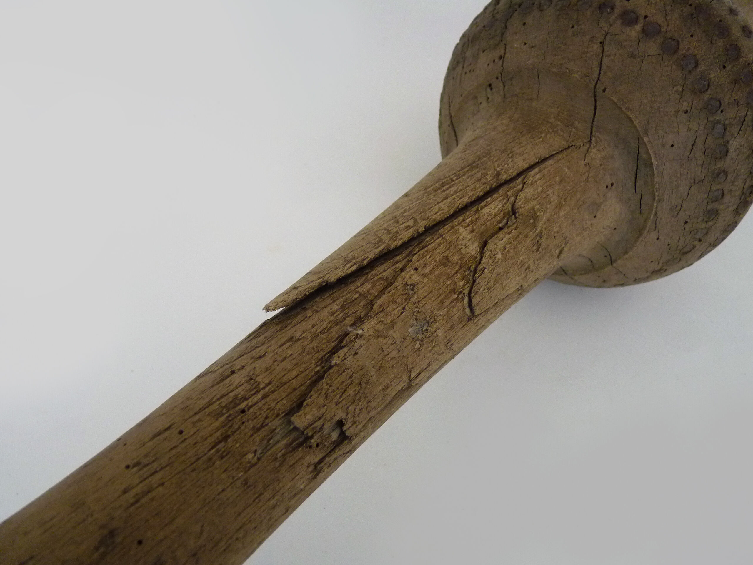 Old Basque keel in studded wood XIXth