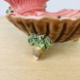 Empty pocket shell slip soap holder