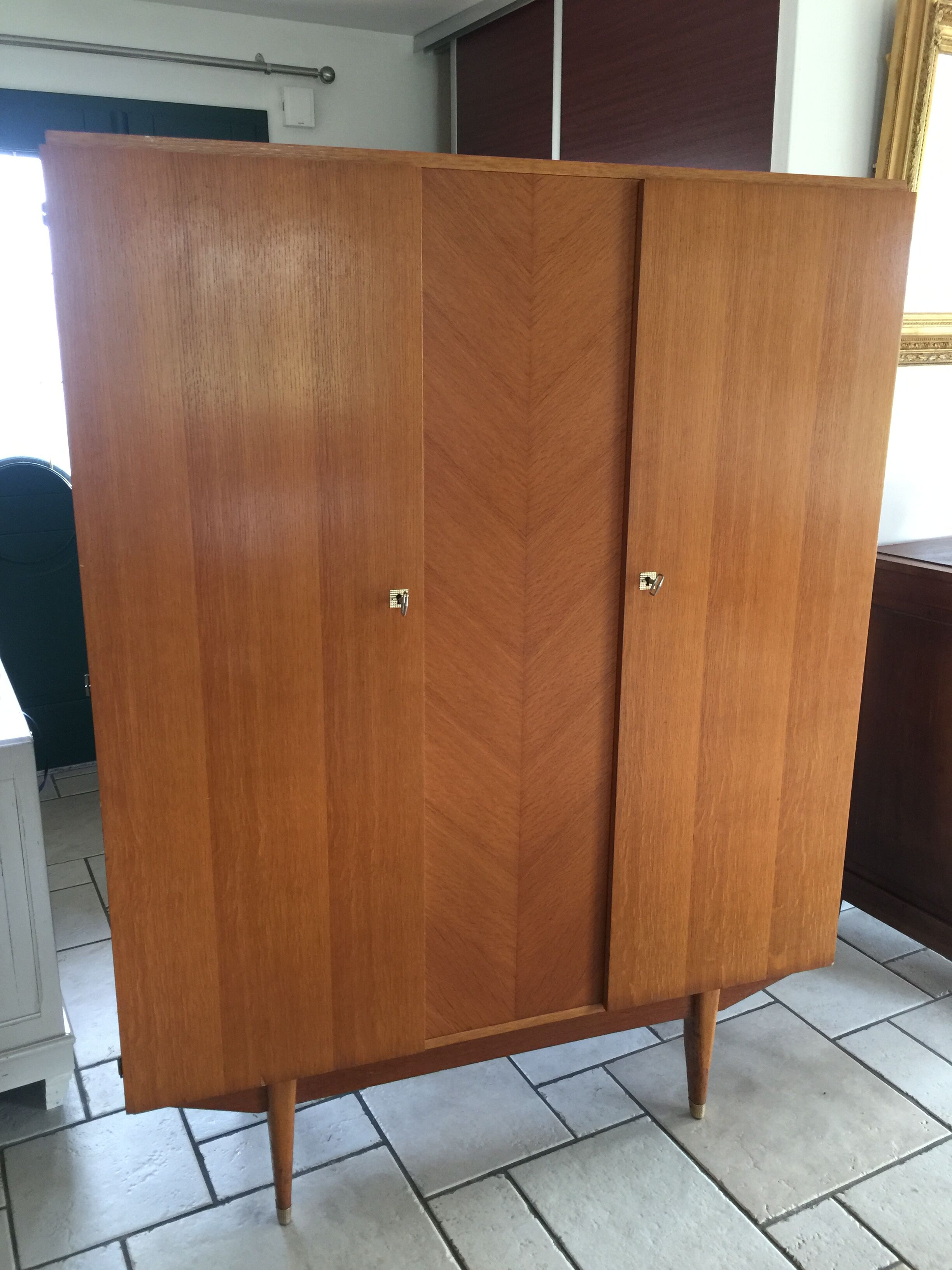 Vintage 60s cupboard