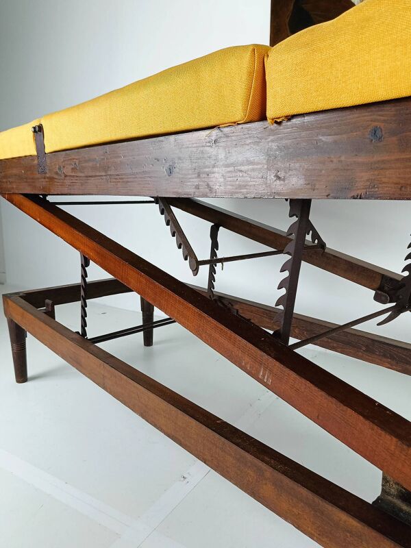 Lit d'hôpital militaire anglais ancien