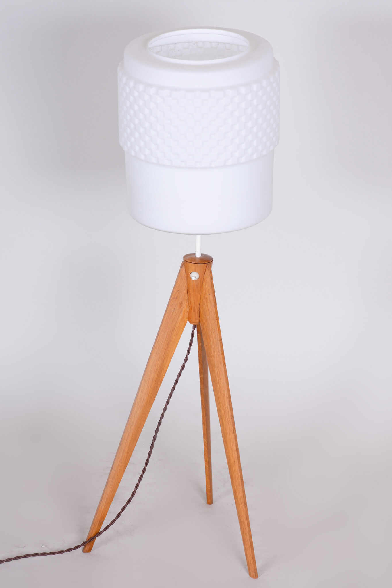 Lampadaire du milieu du siècle - Fabriqué dans les années 1950 en Tchéquie