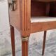Table de chevet style louis xvi avec poignée