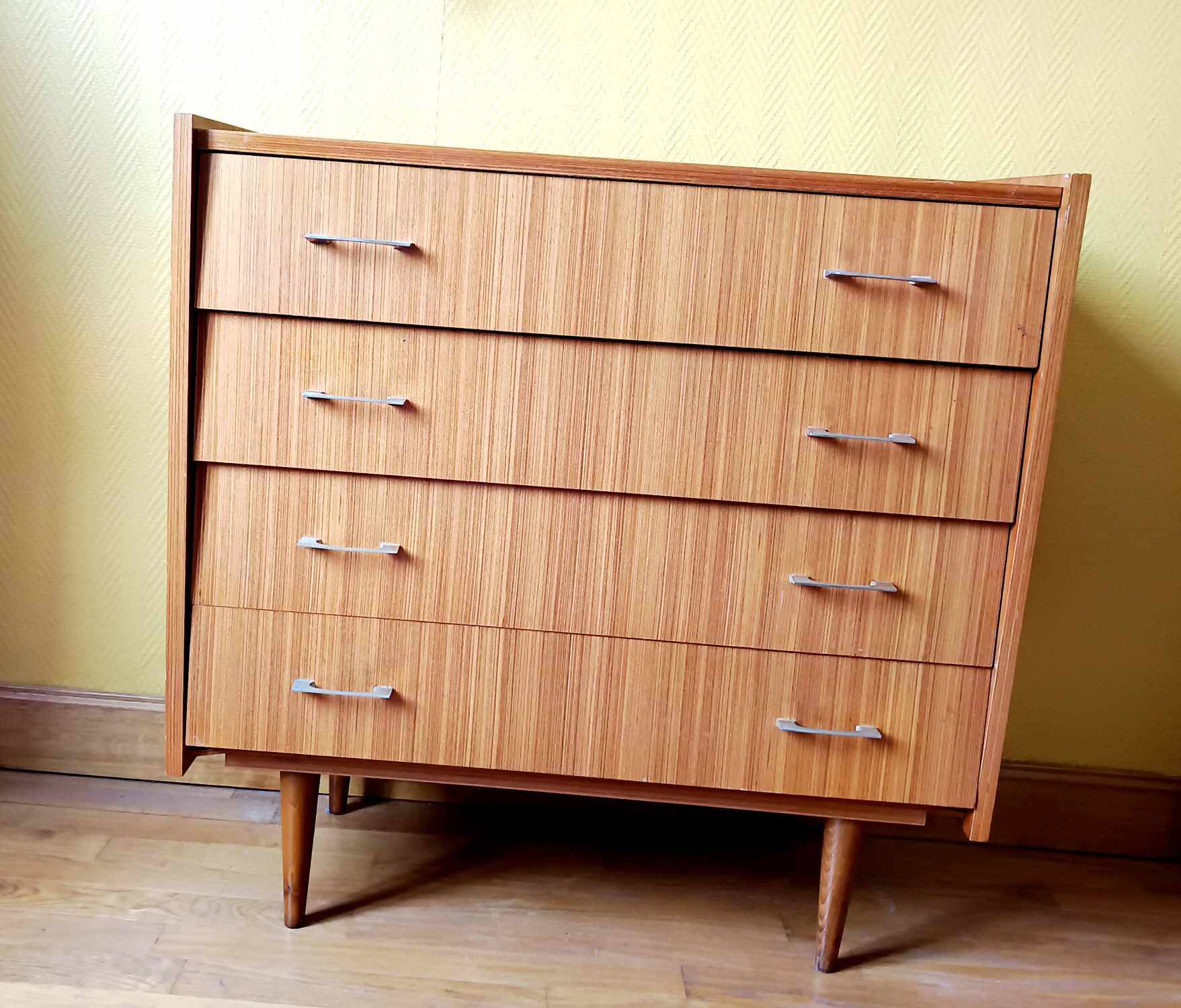 Commode vintage pieds compas 1960