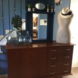 Former bust of vintage couture model Girard of the 50s