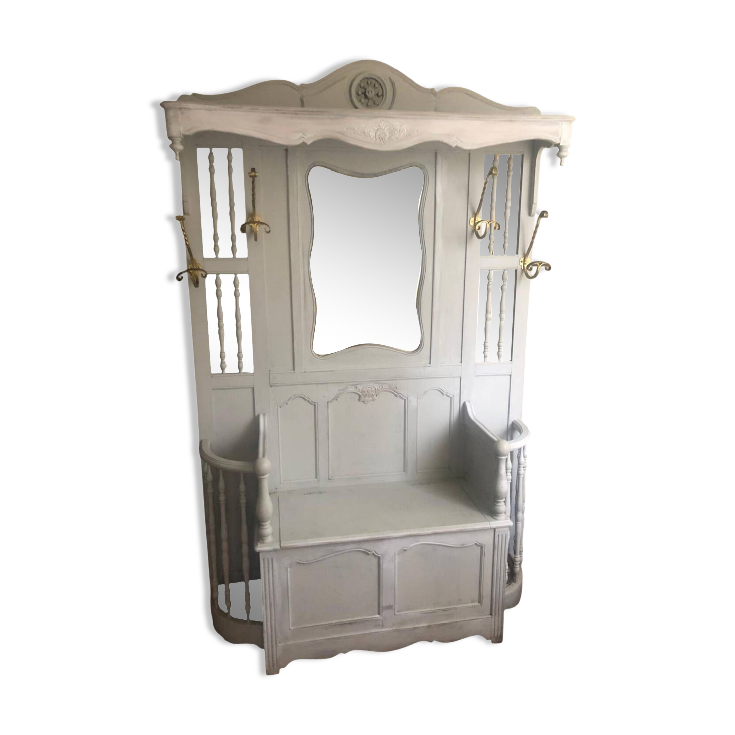 Magnificent mirrored bench-chest cloakroom