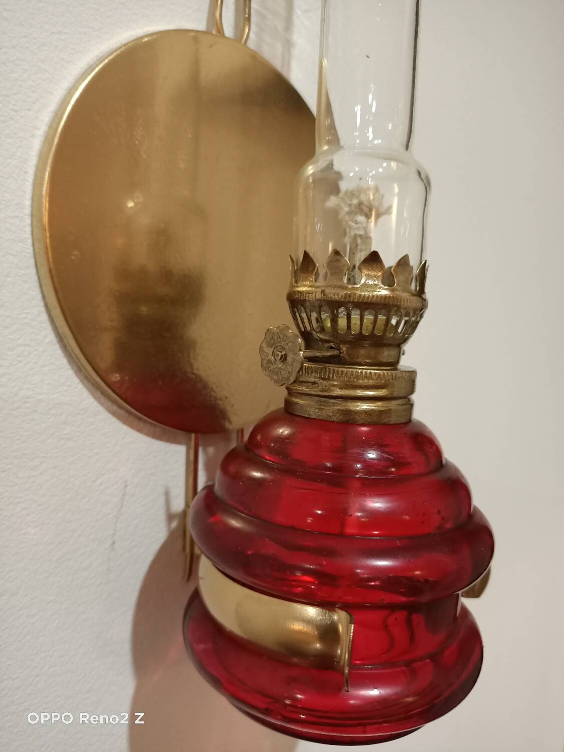 Lampe à pétrole murale