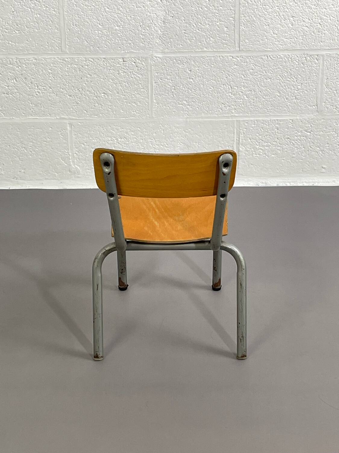 Mullca school chair