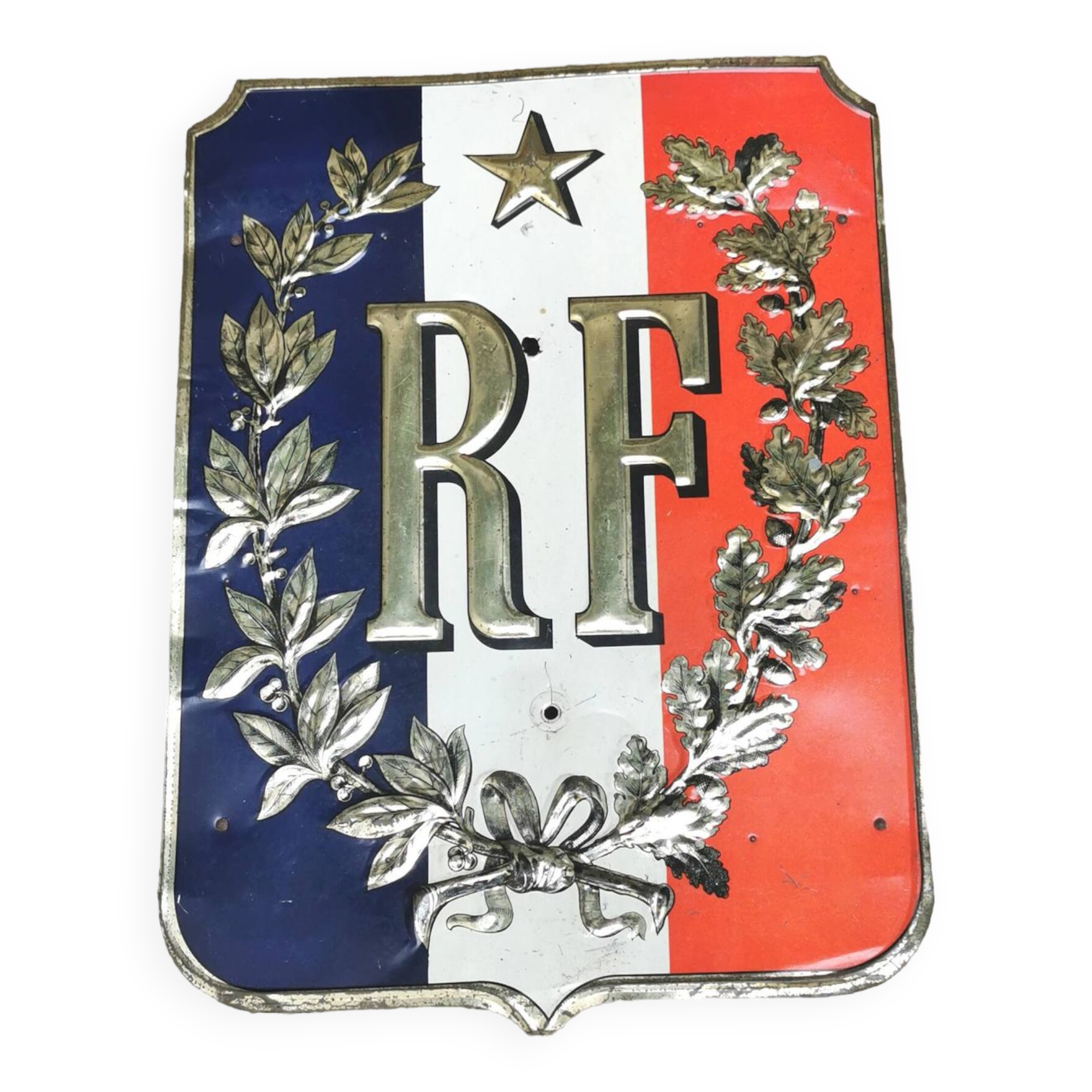 Plate carries flags of Mary French Republic