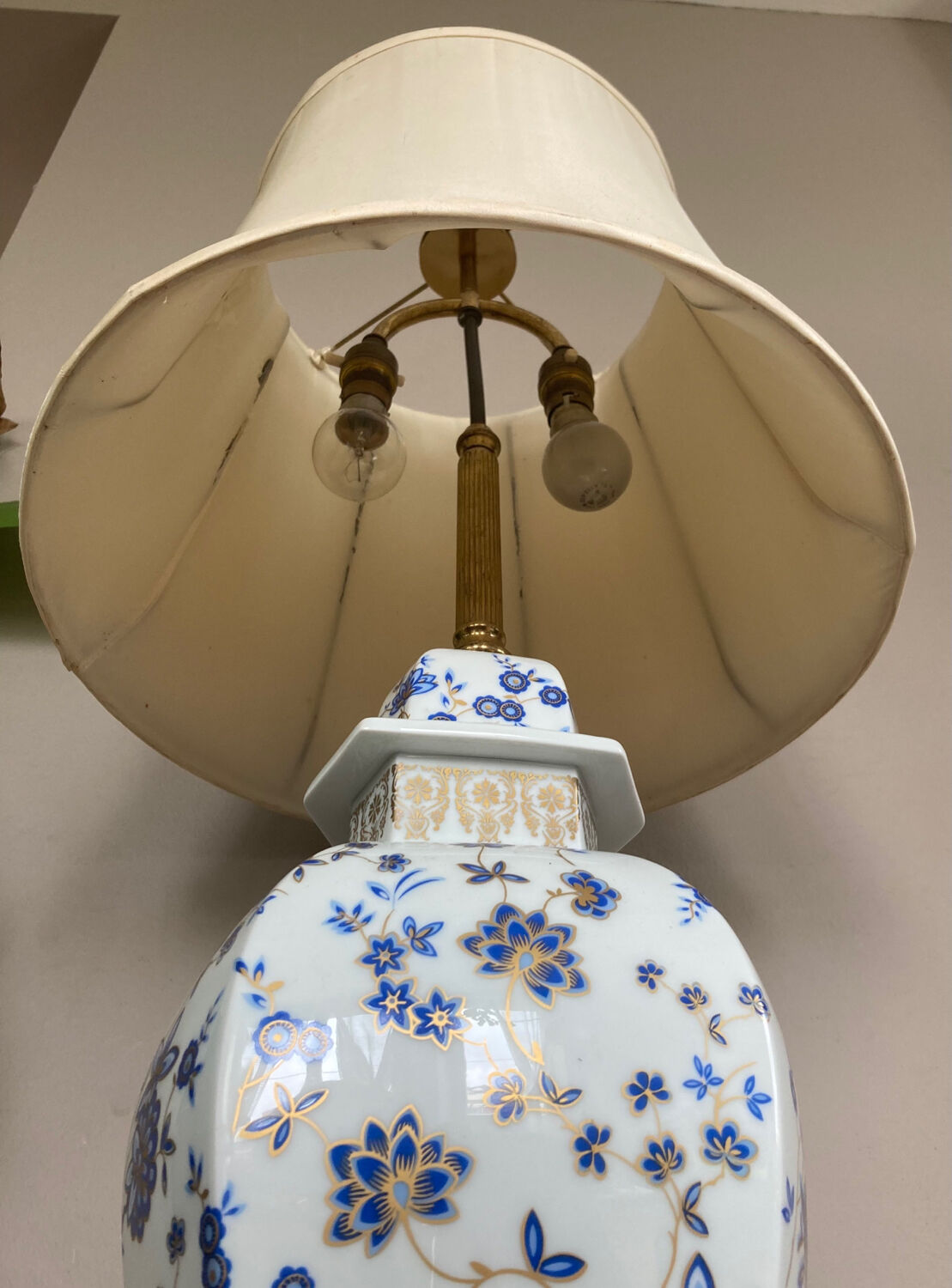 Porcelain living lamp nineteenth handmade decorations, double lighting