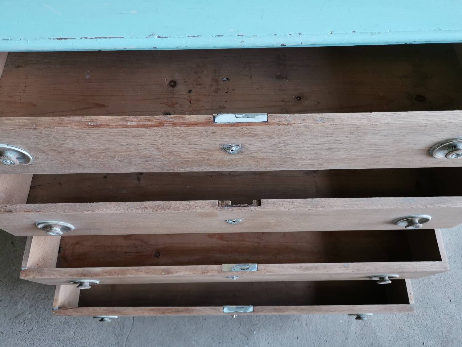 Antique chest of drawers