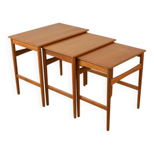 Tables gigognes des années 1960 par Hans J Wegner