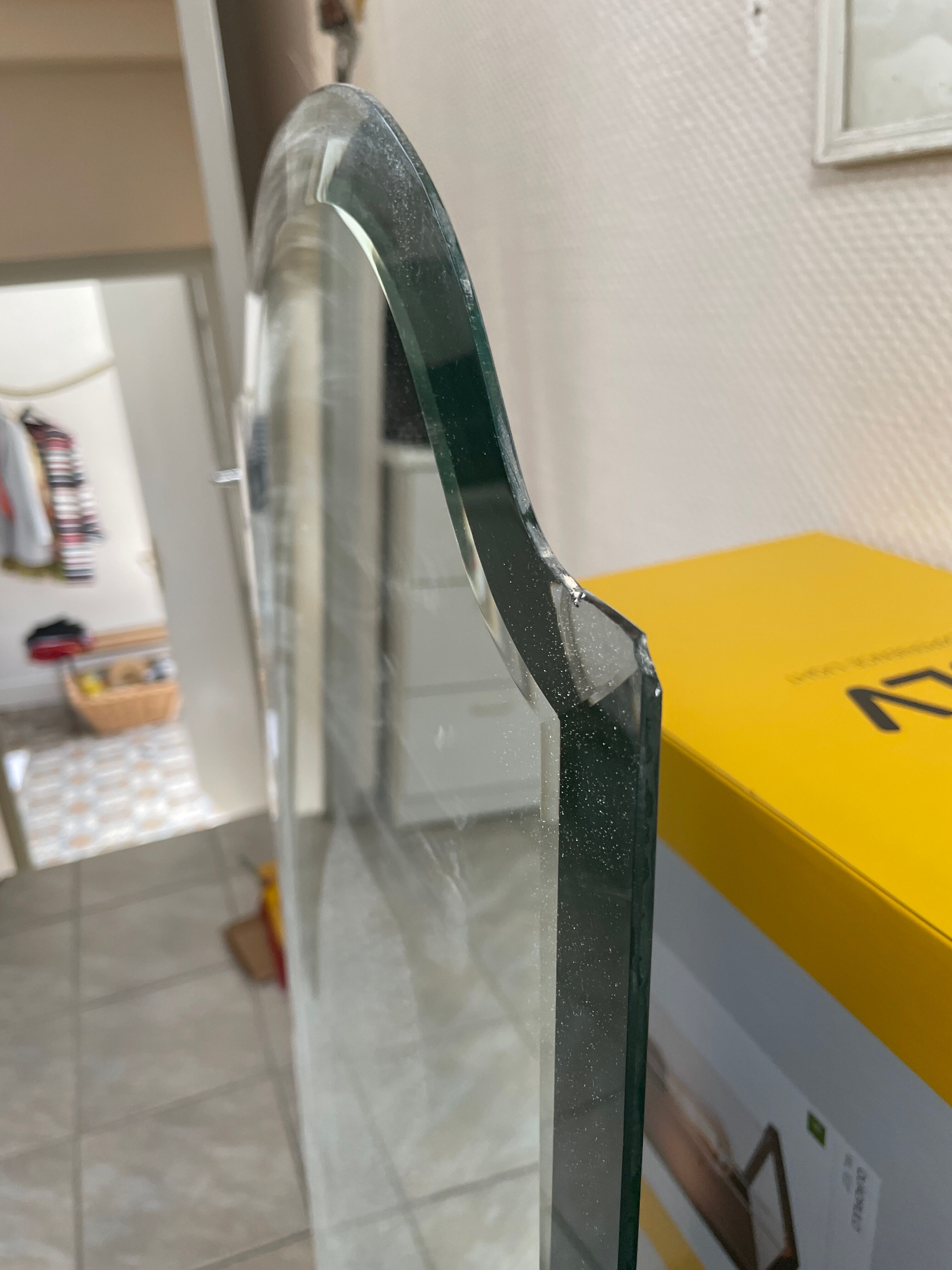 Beveled mirror 136x37cm