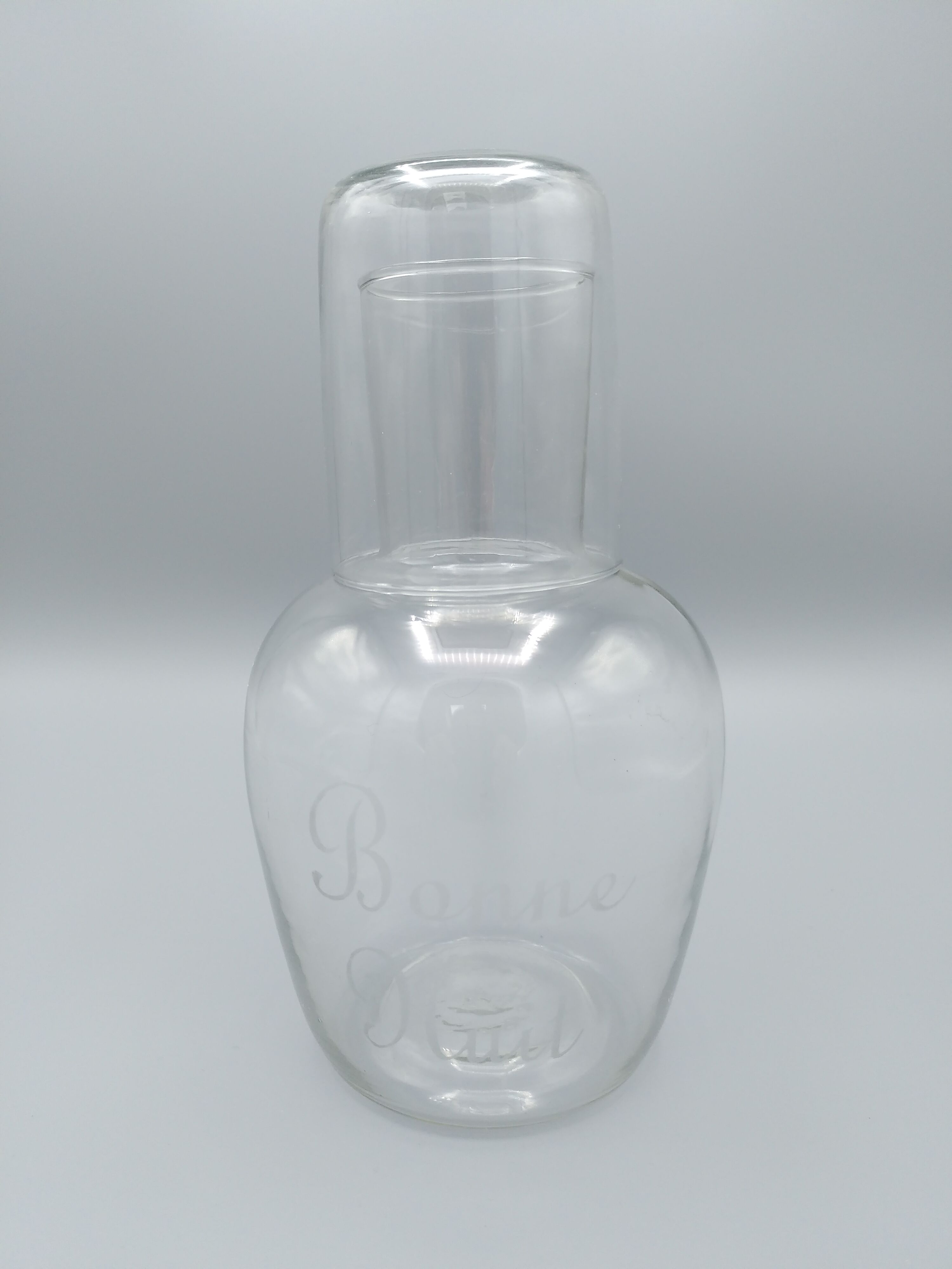 Night carafe engraved 'Good night' and its glass