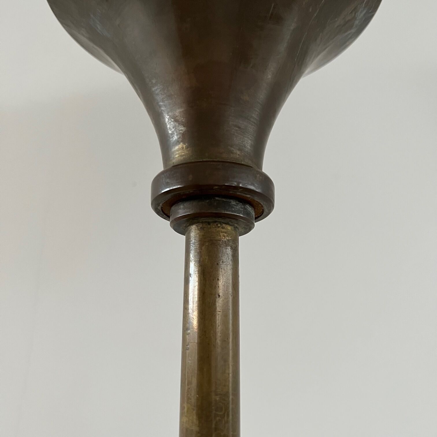 English mid-century brass floor lamp uplighter