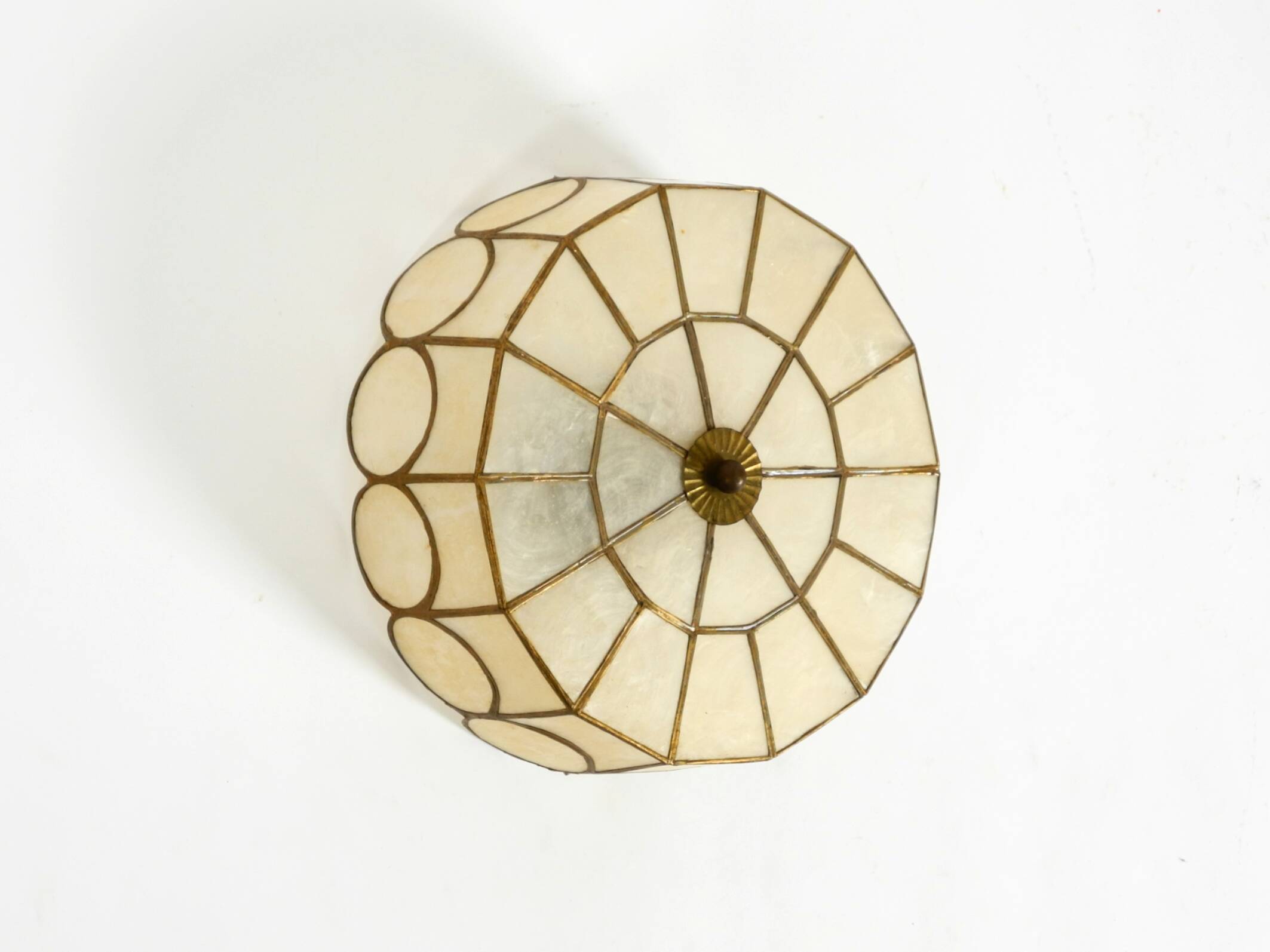 Beautiful round Mid-Century Modern ceiling or wall lamp made of Capiz