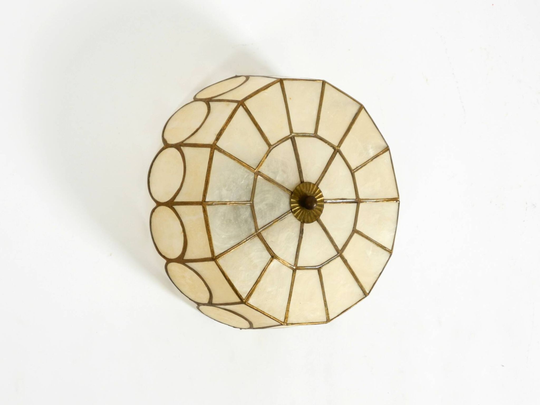 Beautiful round Mid-Century Modern ceiling or wall lamp made of Capiz