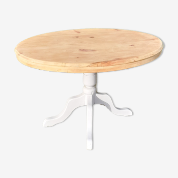 Table ovale plateau bois brut piétement gris clair sapin