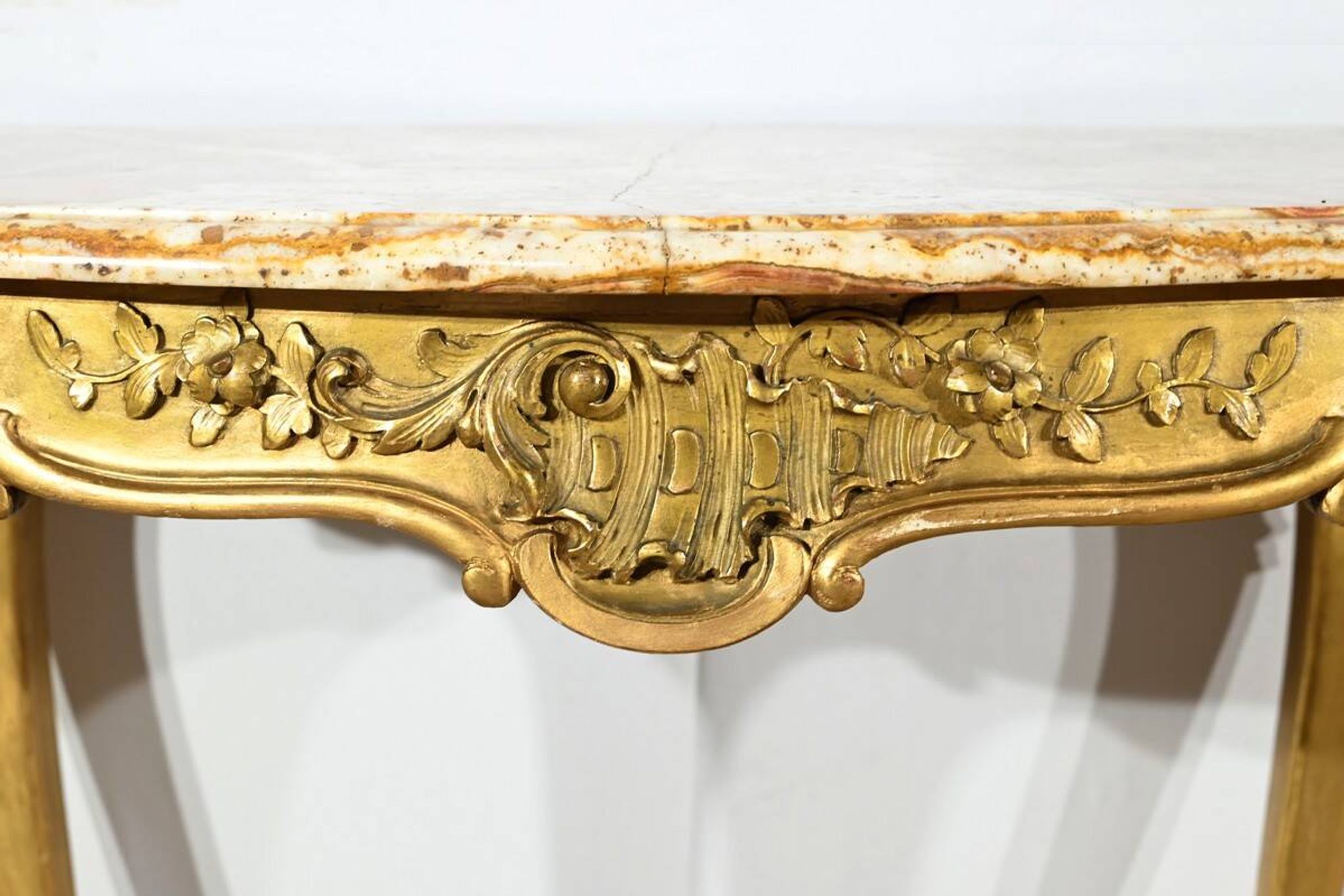 Small Middle Table in Golden Wood, Louis XV style – Late 19th century