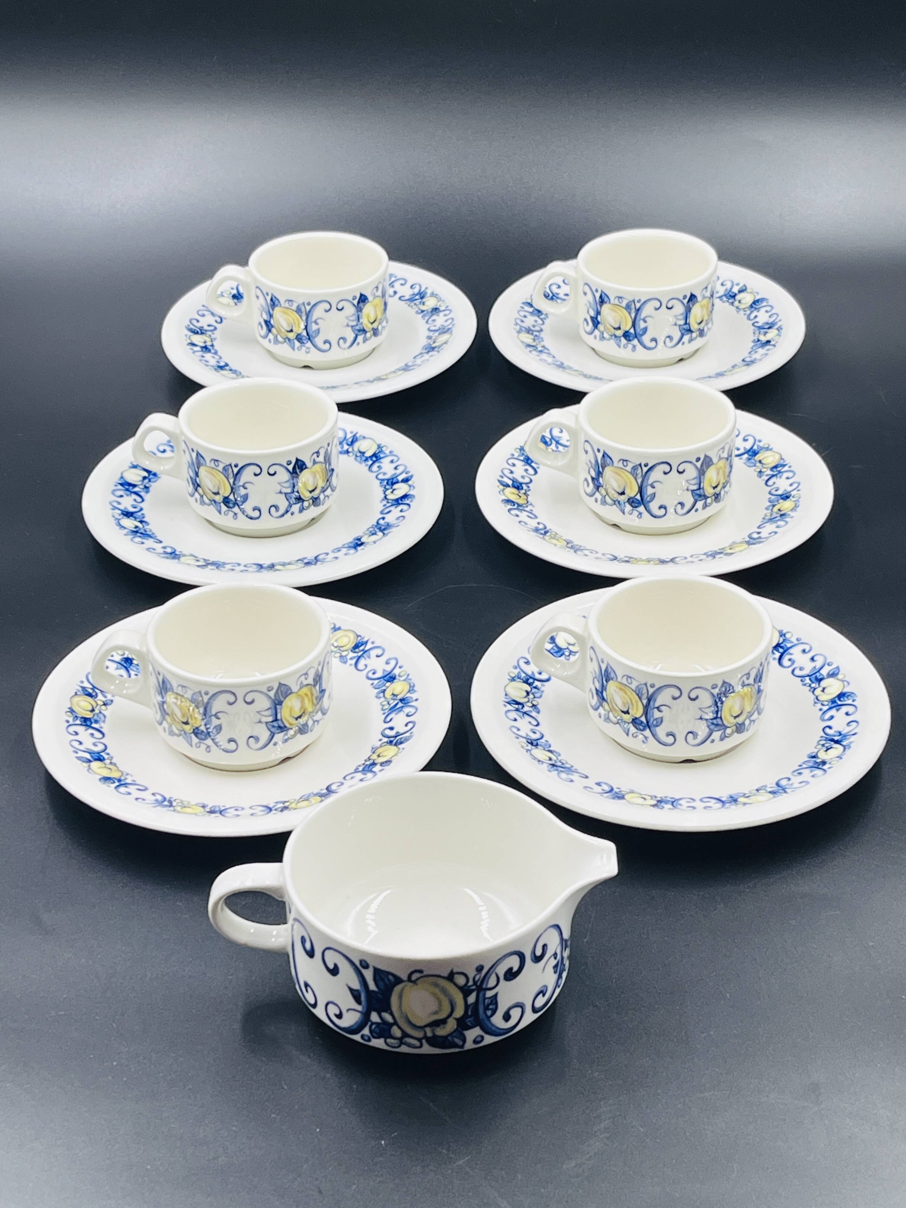 Cadiz – 6 cups and 6 espresso cups & milk jug – Villeroy & Boch