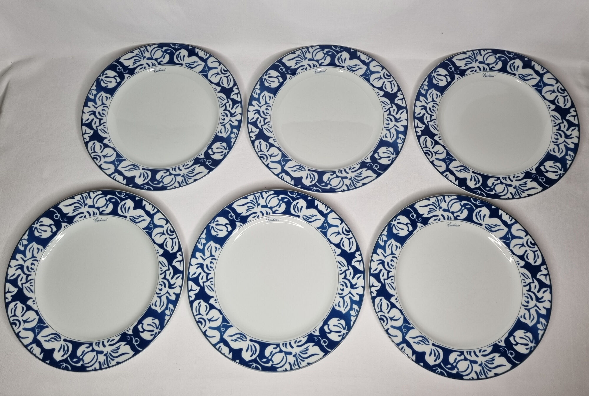 Set of six plates "Cacharel" porcelain with floral decoration, 27 cm