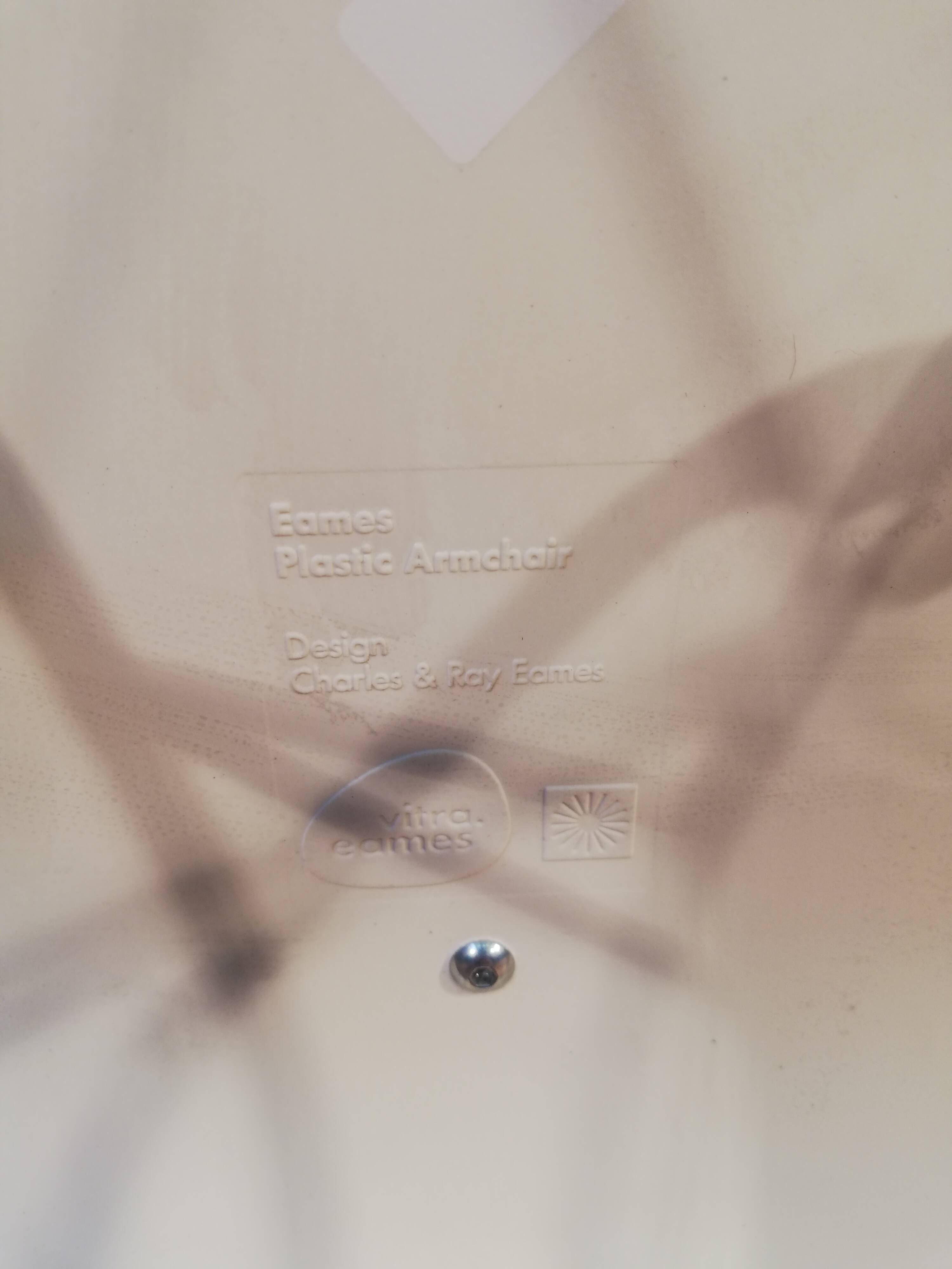 DAR armchair, Charles & Ray Eames Vitra