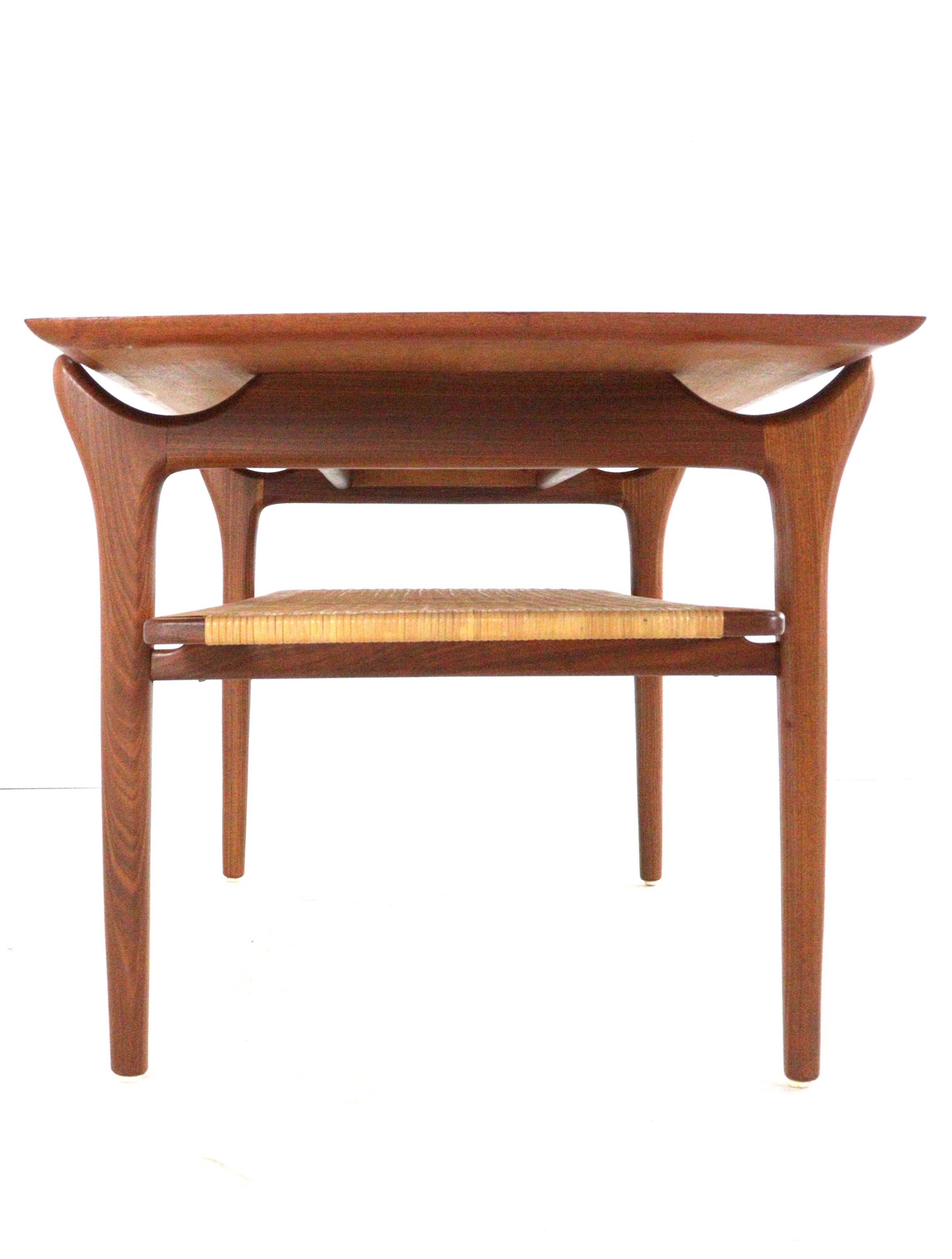 Mid century modern - Coffee table attr. Hartmut Lohmeyer - in teak - design
