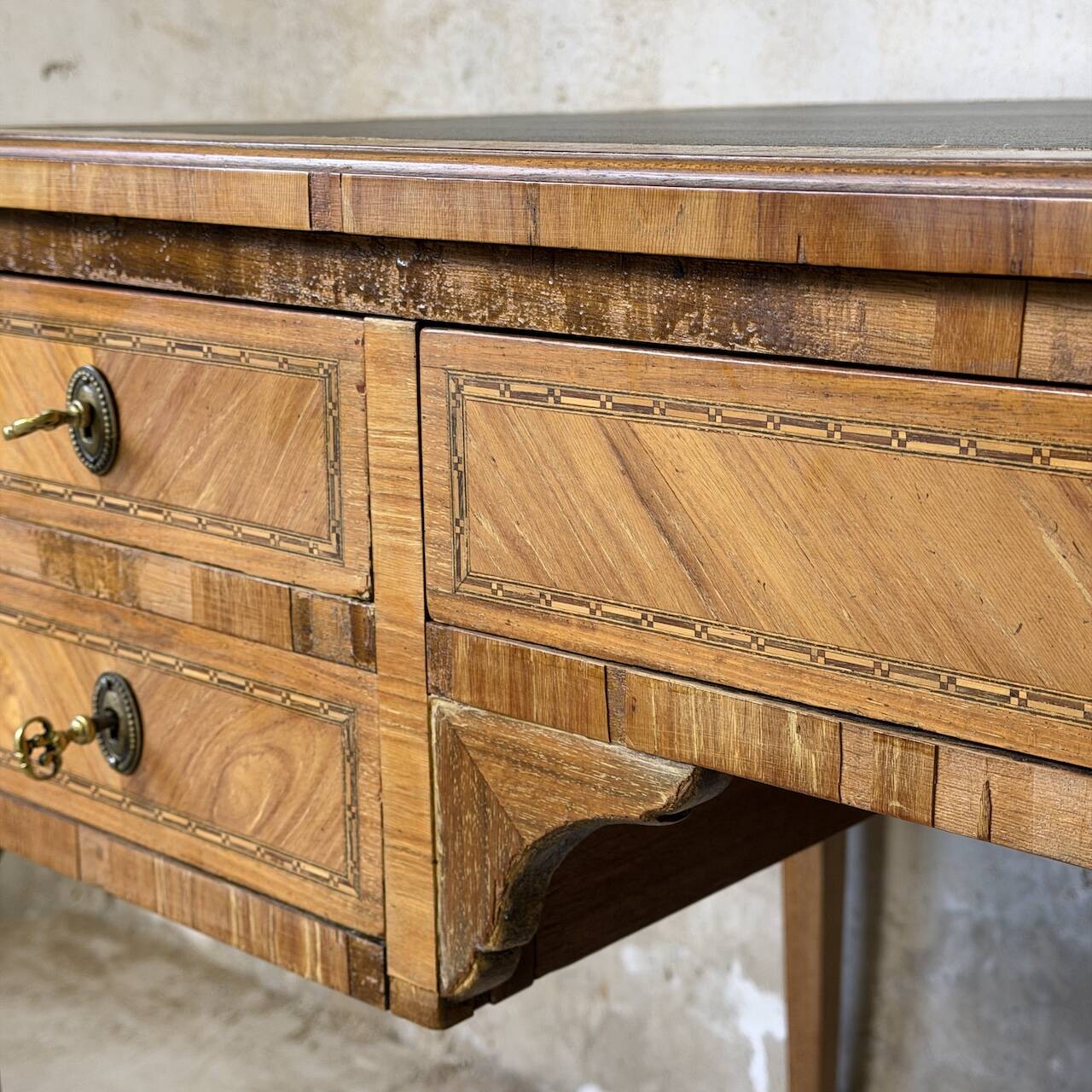 Bureau style transition Louis XV / louis XVI