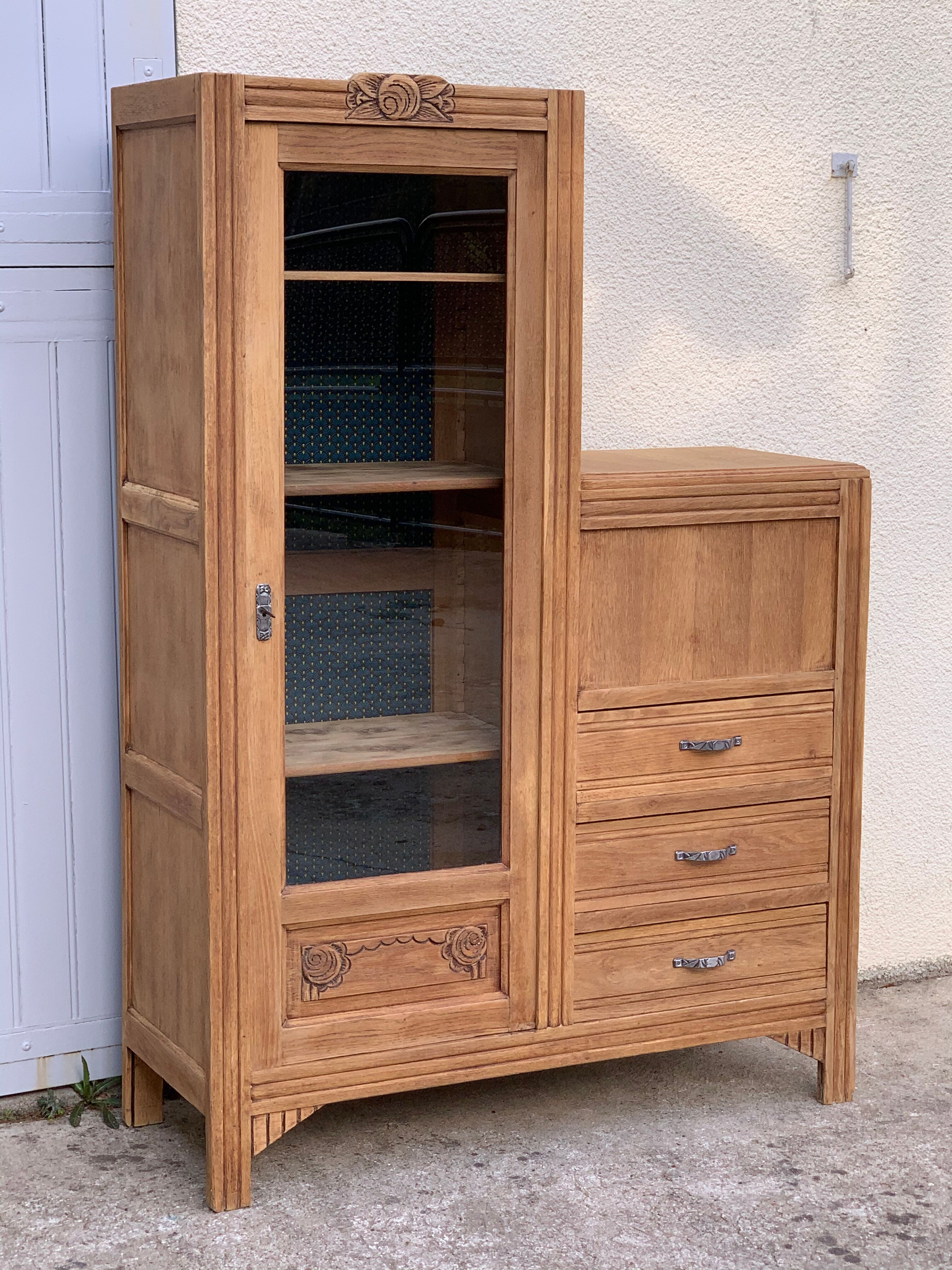 Art Deco asymmetrical glass Parisian wardrobe 1930