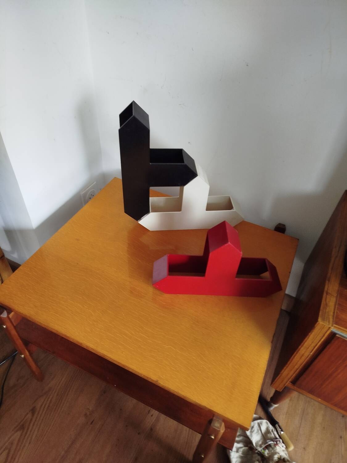 Walter Zeischegg magazine rack, 1970s