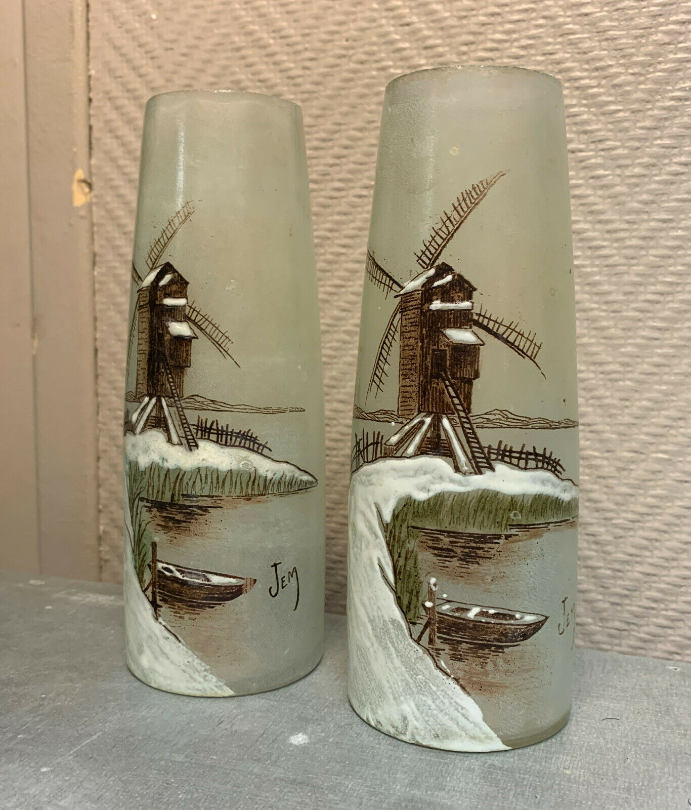 Paire de vases en pâte de verre émaillée JEM élève de Legras  vers 1920