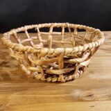Round woven basket