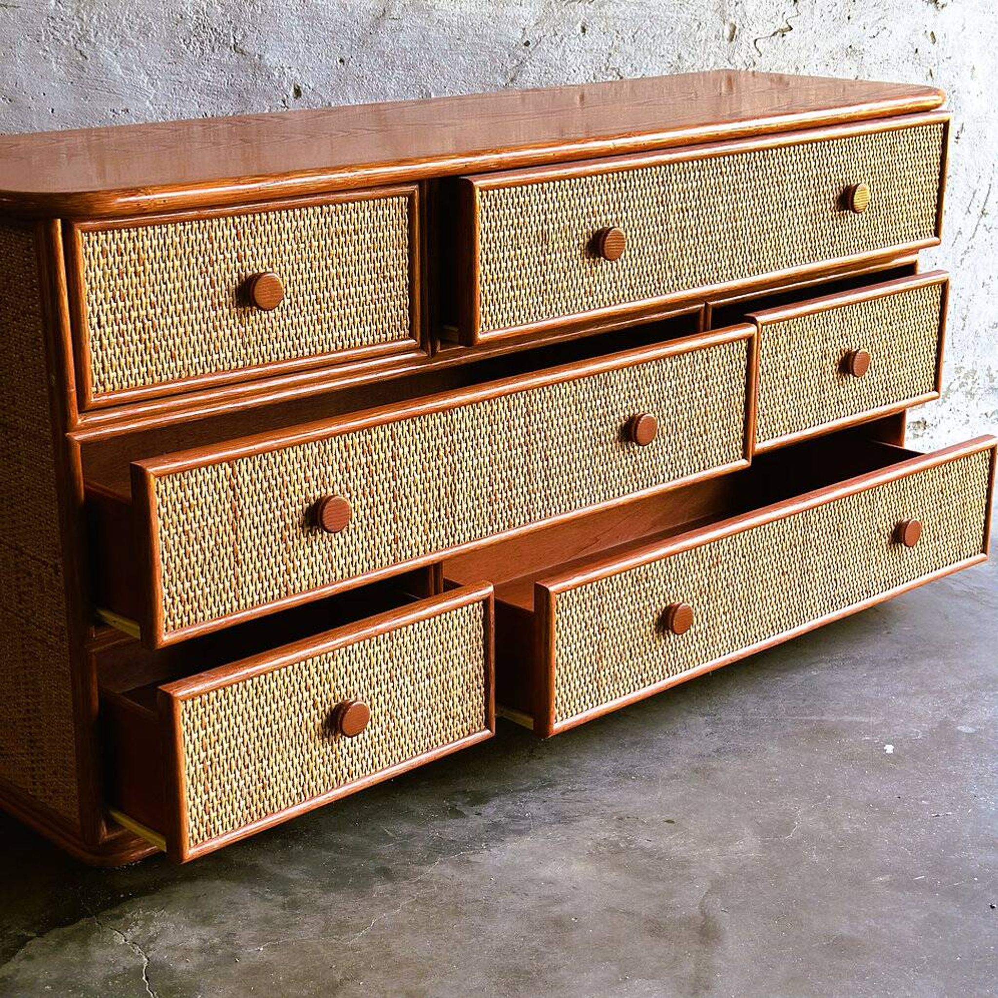 Commode vintage en rotin et bambou Maugrion pour Roche Bobois