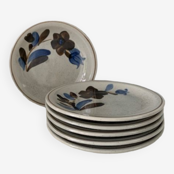 Enamelled stoneware plates