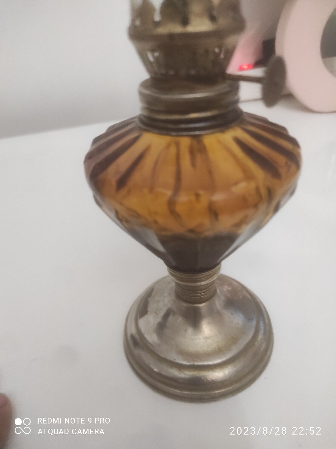 Oil lamp in bronze and crystal