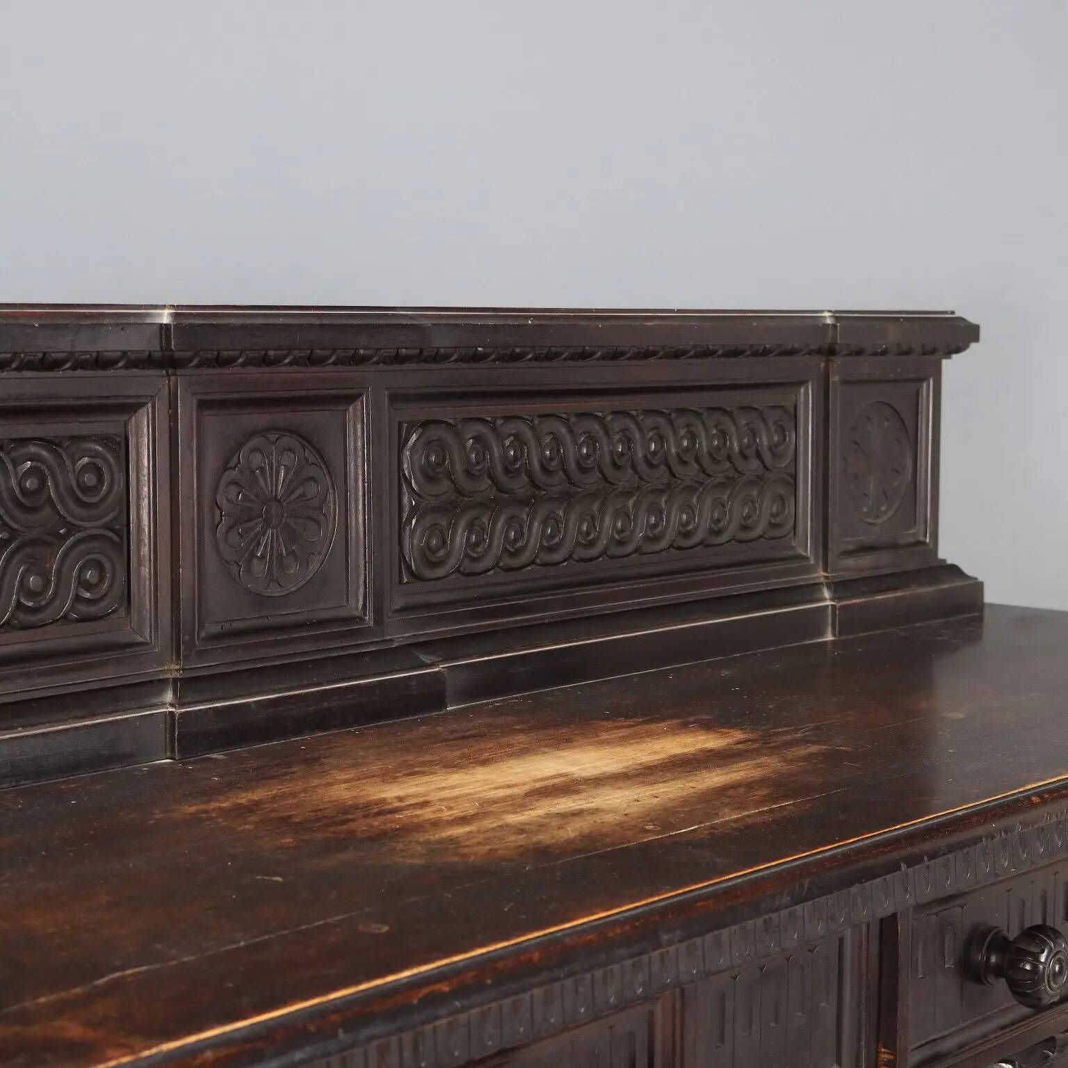 Buffet ancien style néo-Renaissance en hêtre, XIXe siècle
