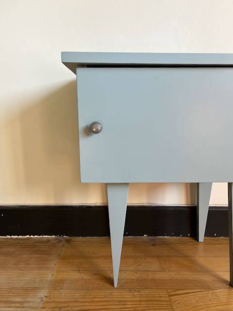 Jeanne bedside table