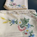 Ensemble nappe et 6 serviettes en lin brodé vintage 50