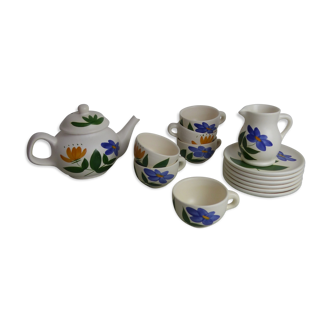 Set crockery and teapot Pottery of the Marais